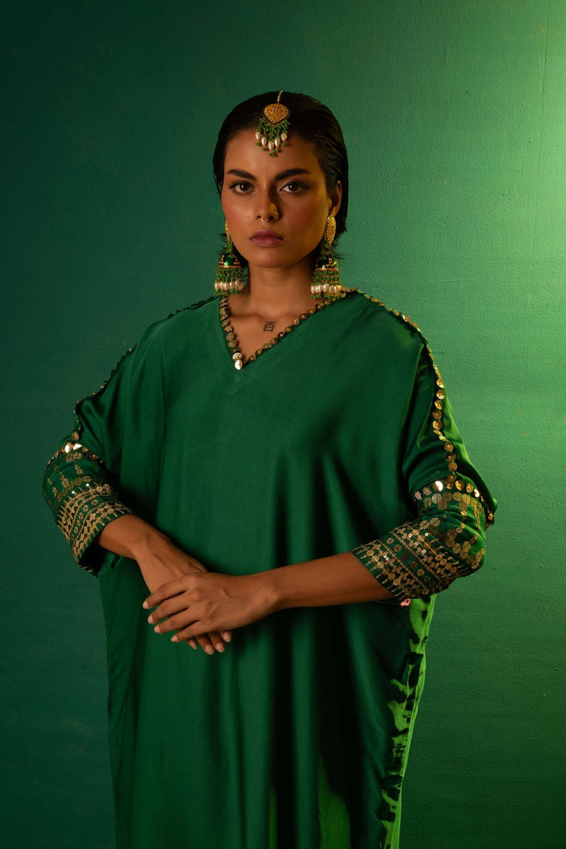 Chamakeen Masai Green Antifit Kurta Set satin by PRAHNAAYA in green color for women Worldwide