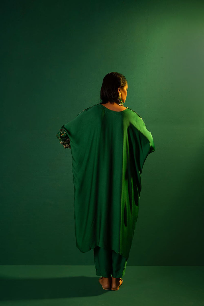 Chamakeen Masai Green Antifit Kurta Set satin by PRAHNAAYA in green color for women Worldwide