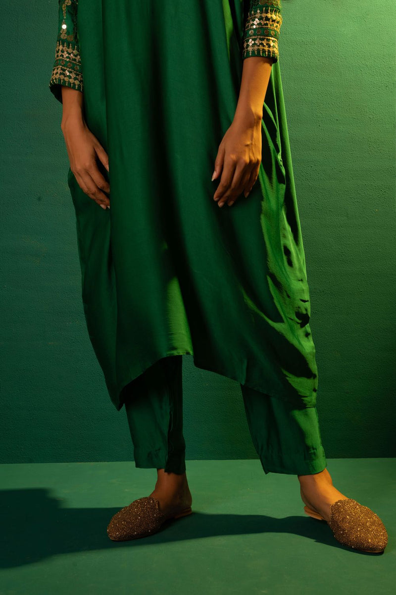 Chamakeen Masai Green Antifit Kurta Set satin by PRAHNAAYA in green color for women Worldwide
