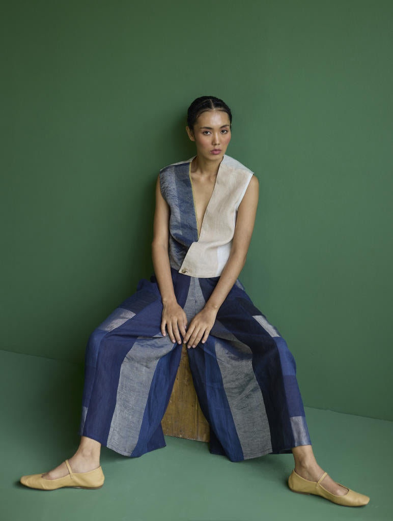Izumi Color-Blocked Co-ord Set - Navy linen by Manan in navy color for women Worldwide