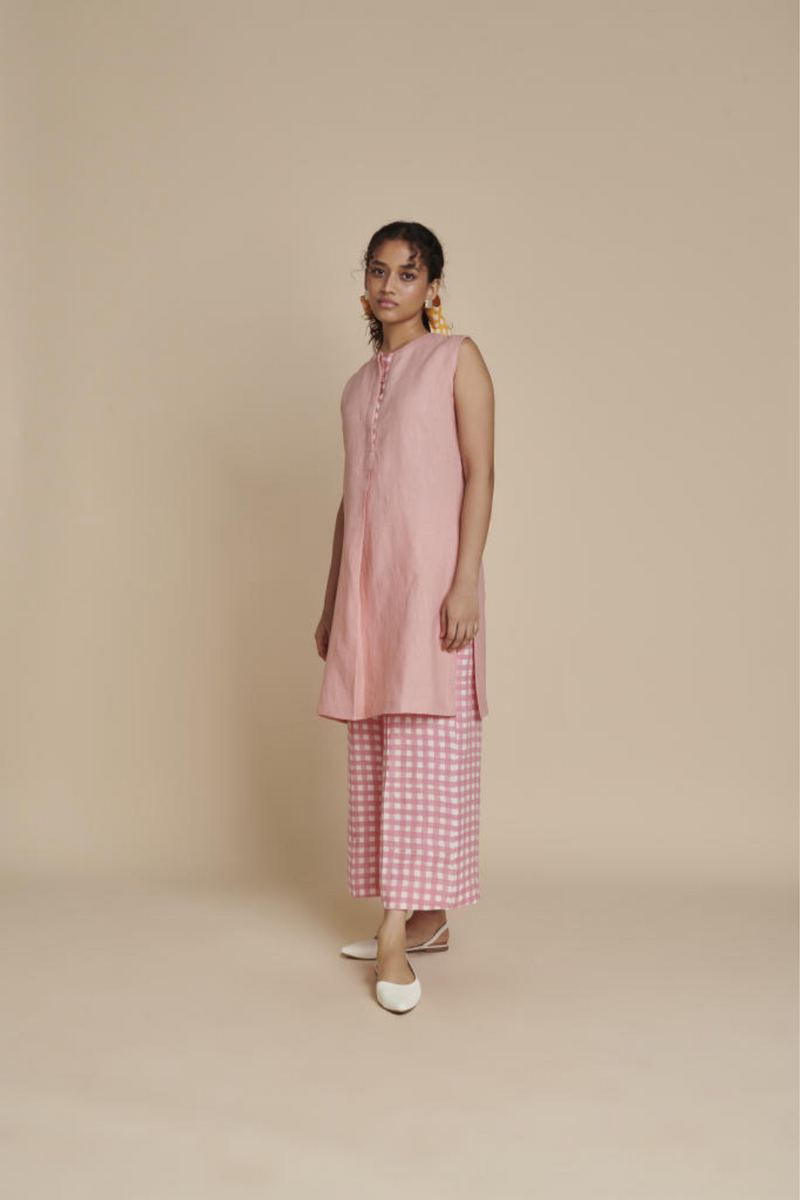 Candy Floss Linen Sleeveless Kurta Set linen by Saphed in pink color for women Worldwide