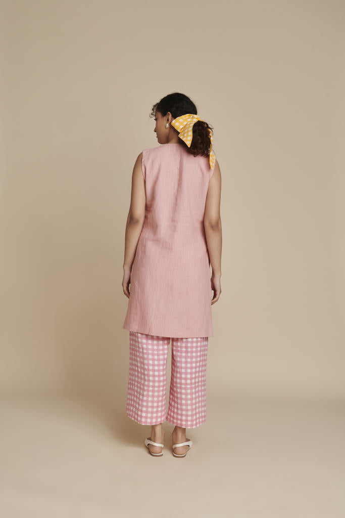 Candy Floss Linen Sleeveless Kurta Set linen by Saphed in pink color for women Worldwide