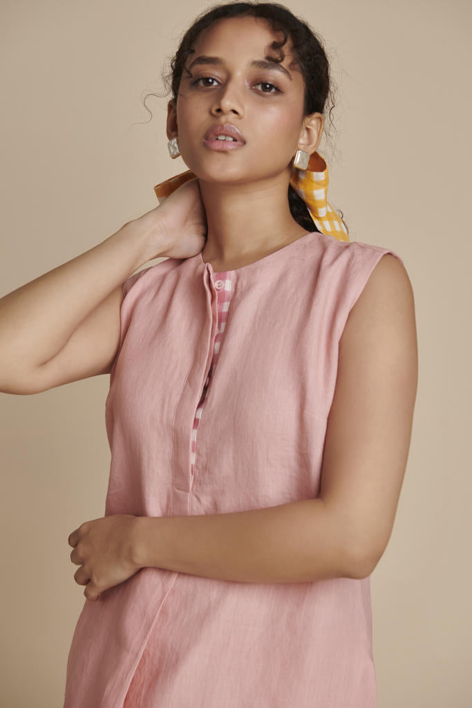 Candy Floss Linen Sleeveless Kurta Set linen by Saphed in pink color for women Worldwide