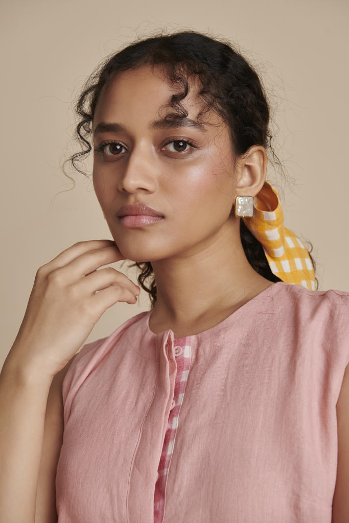 Candy Floss Linen Sleeveless Kurta Set linen by Saphed in pink color for women Worldwide