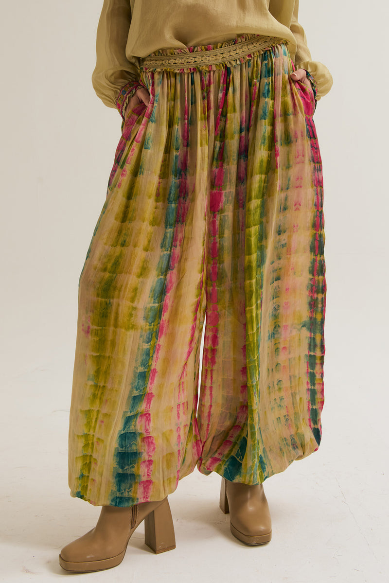 Elaa Bauhini Set habutai silk co-ord set by Capisvirleo in off white for women Worldwide