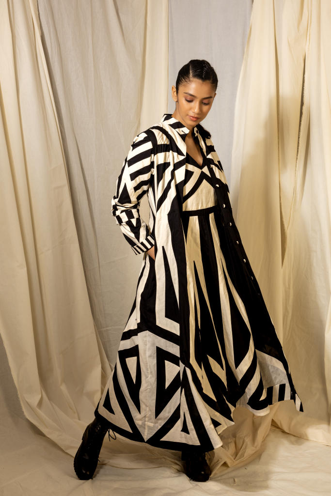 Chavi Jacket cotton by Ka-Sha in black color for women Worldwide