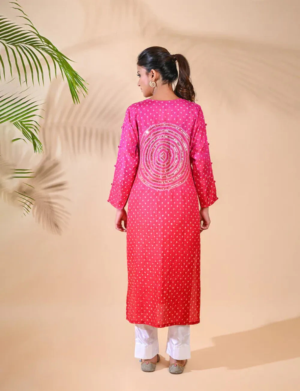 CIRCLE SEQUENCE KURTA-PINK RED SHADED