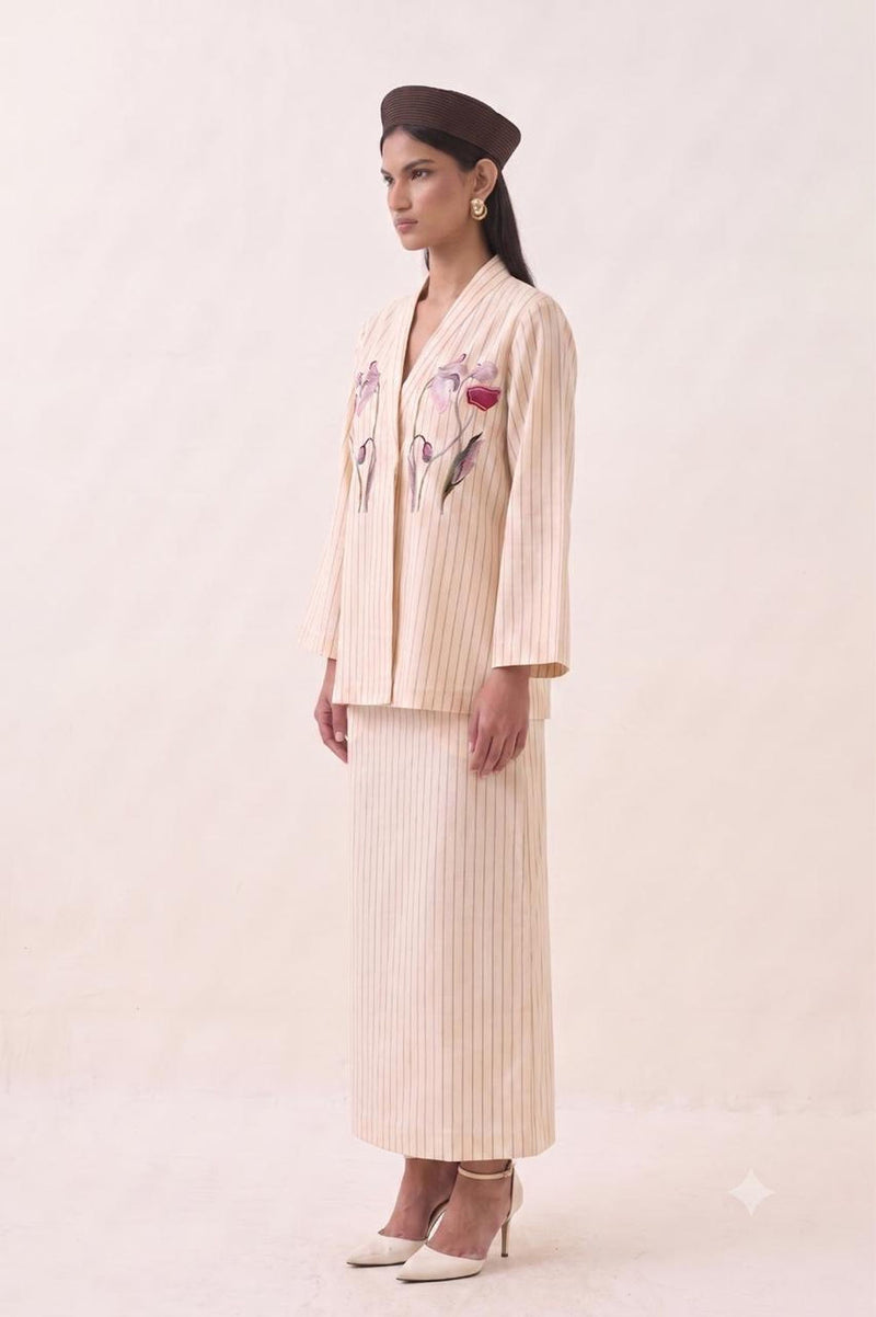Lehar OFR 10 cotton slub jacket/overlay by O'Frida in ivory for women Worldwide