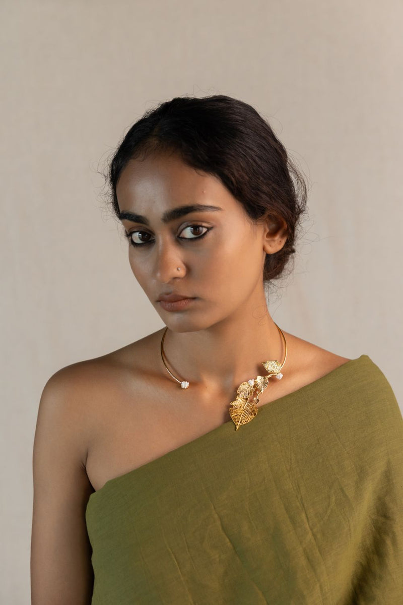 Parij Hasli 18k gold plated on brass neckpiece by Aarjavee in gold for women Worldwide