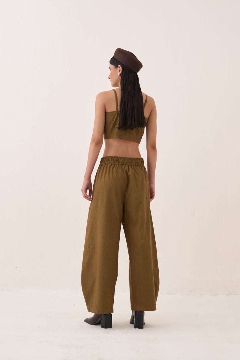 Sage Barrel Pants cotton slub pant/trouser by O'Frida in olive for women Worldwide