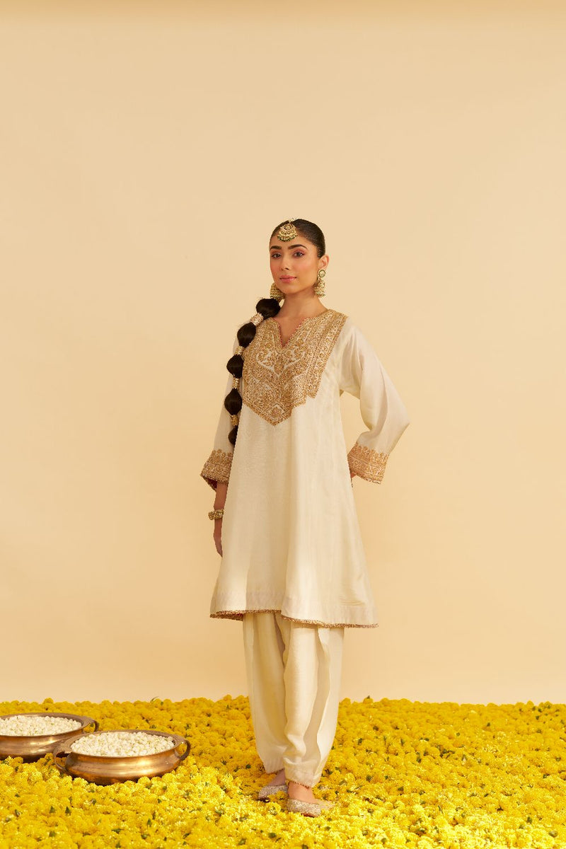 Mehza - Short Chauga With Salwar-Daisy Ivory silk by SHEETAL BATRA in ivory color for women Worldwide