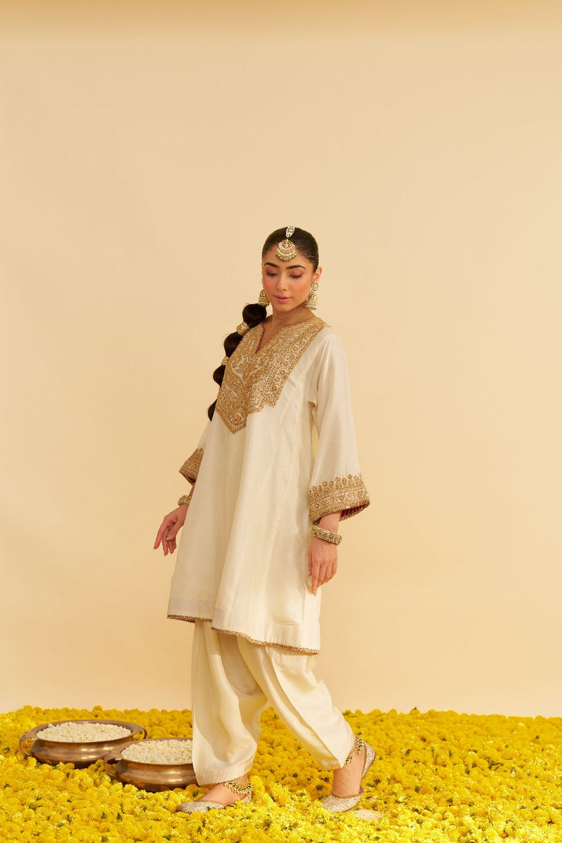Mehza - Short Chauga With Salwar-Daisy Ivory silk by SHEETAL BATRA in ivory color for women Worldwide