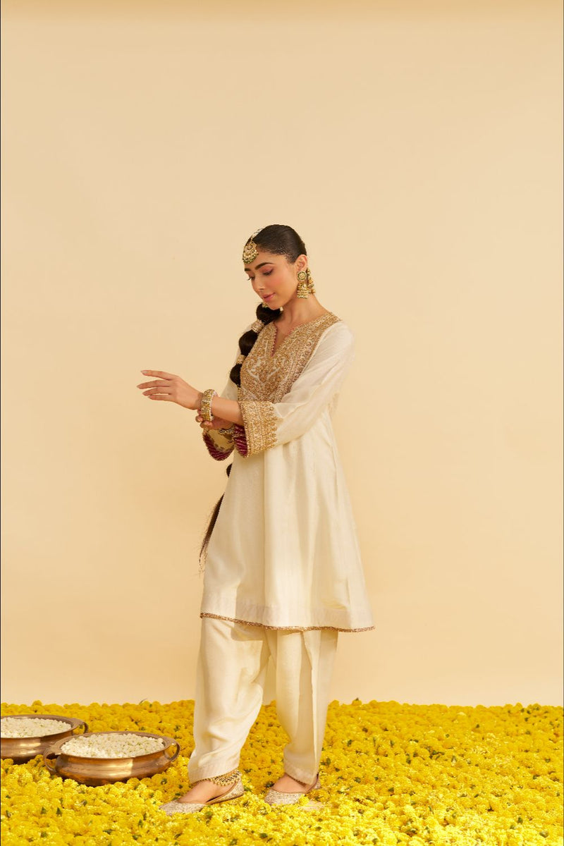 Mehza - Short Chauga With Salwar-Daisy Ivory silk by SHEETAL BATRA in ivory color for women Worldwide