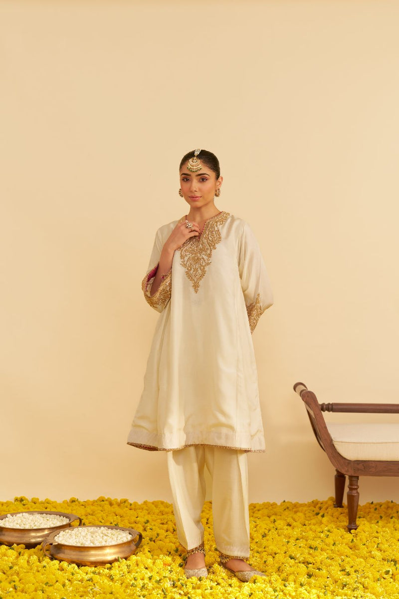 Marwa - Short Chauga With Salwar-Daisy Ivory silk by SHEETAL BATRA in ivory color for women Worldwide