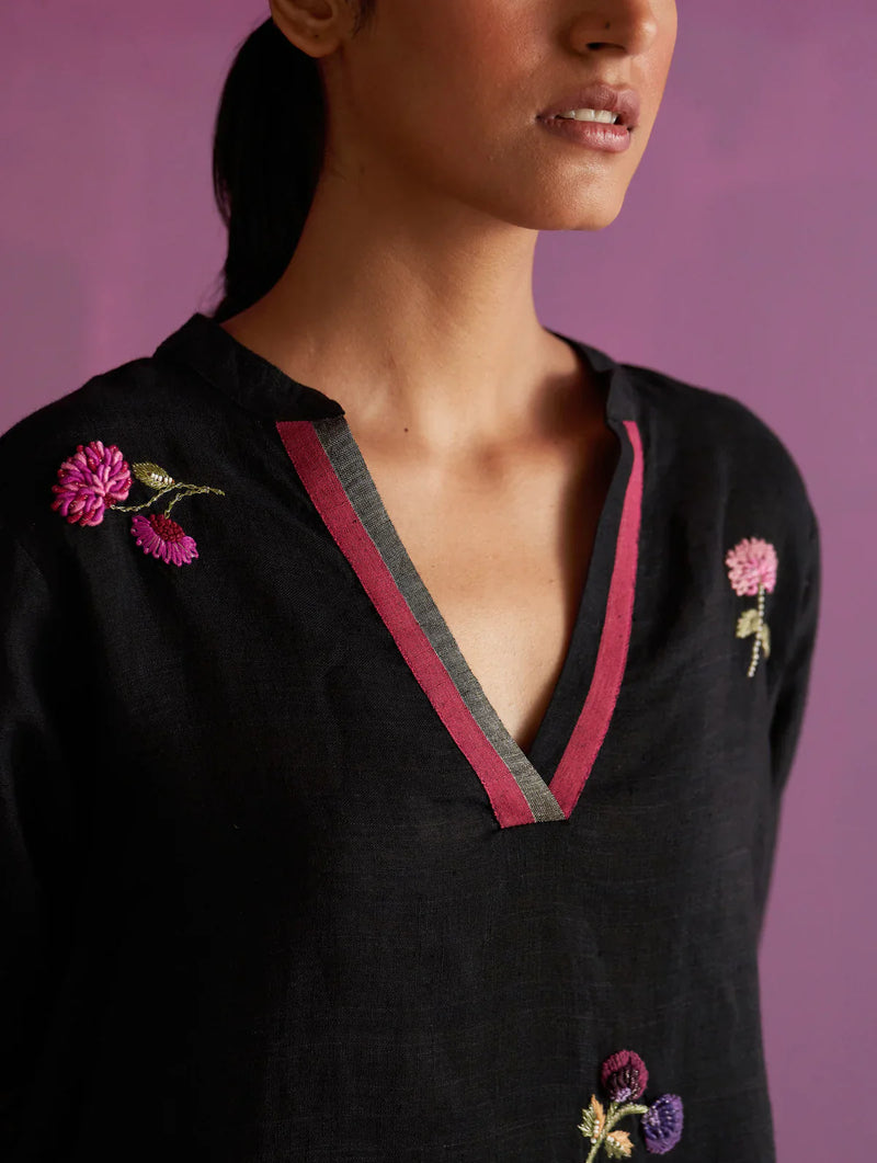 Cyra Floral Hand-Embroidered Kurta - Black linen by Manan in black color for women Worldwide
