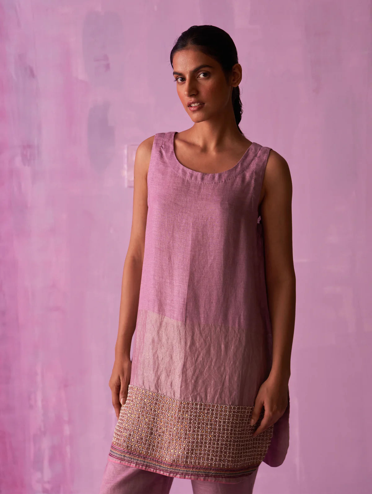 Irum Hand-Embroidered Sleeveless Kurta - Lavender