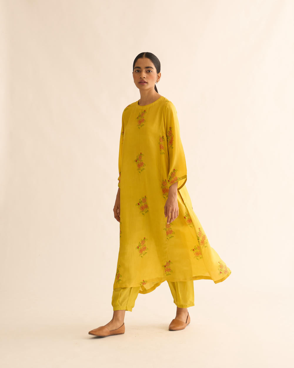 EVANI FLORAL PRINT KURTA SET