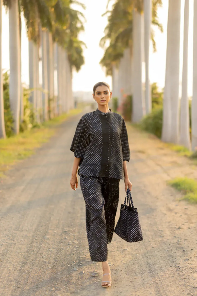 DOTS SHORT M KAF SHIRT-BLACK silk by Dyelogue in black color for women Worldwide