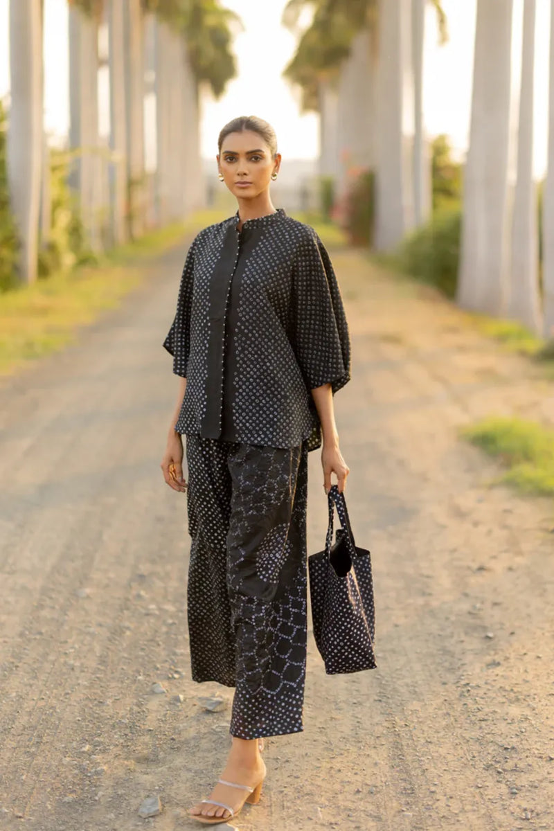 DOTS SHORT M KAF SHIRT-BLACK silk by Dyelogue in black color for women Worldwide