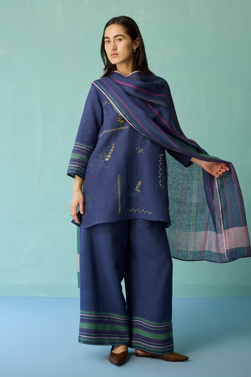 Rava Border Linen Stripe Dupatta - Indigo linen dupatta by Manan in navy for women Worldwide