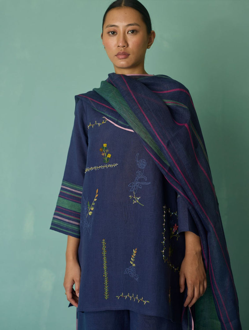 Rava Border Linen Stripe Dupatta - Indigo linen dupatta by Manan in navy for women Worldwide