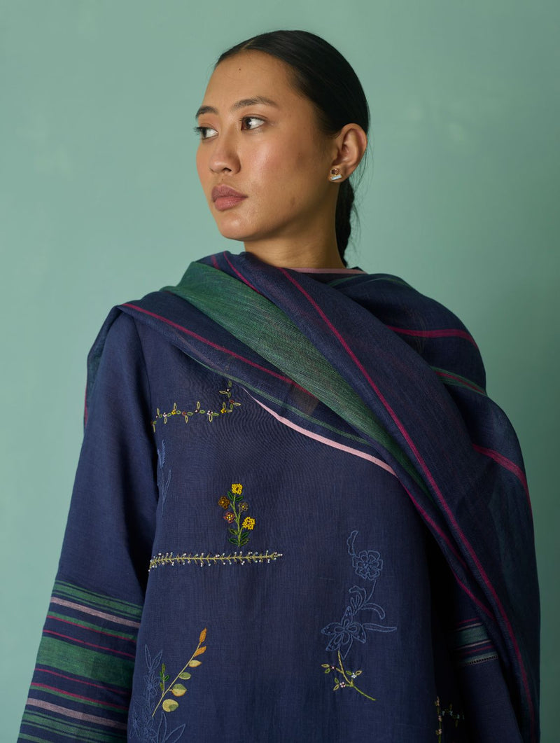 Rava Border Linen Stripe Dupatta - Indigo linen dupatta by Manan in navy for women Worldwide