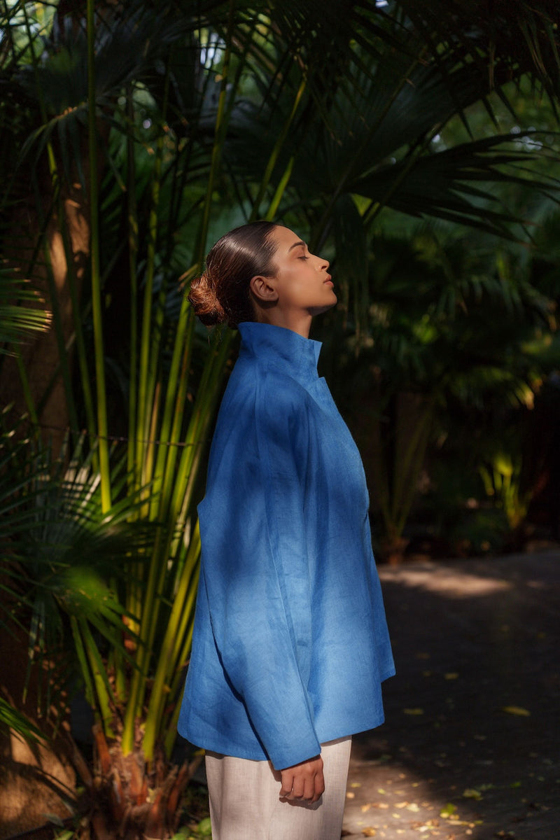 Ocean breeze Azzure-Shirt linen by Zanzibar Living in blue for women Worldwide