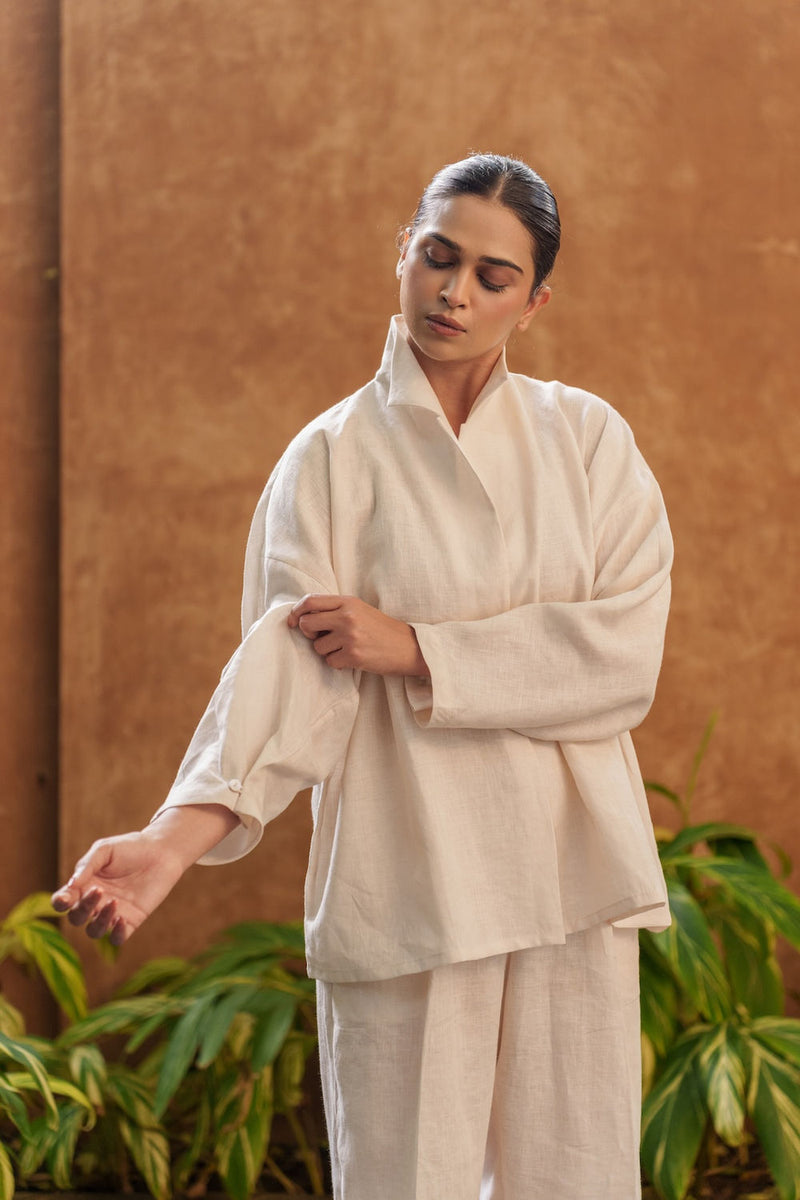 Ocean breeze Ivory-Shirt linen by Zanzibar Living in ivory for women Worldwide