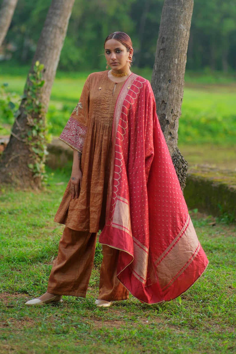 Kohra Kurta Set tissue kurta/kurta set by Myoho in red for women Worldwide