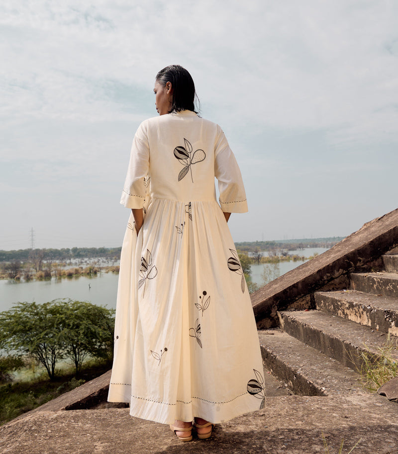 Silverbill maxi dress cotton by Khara Kapas in white for women Worldwide
