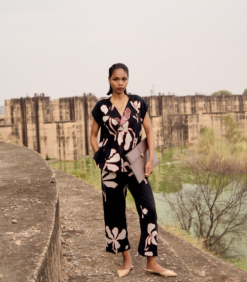 Lark co-ord set cotton by Khara Kapas in black for women Worldwide