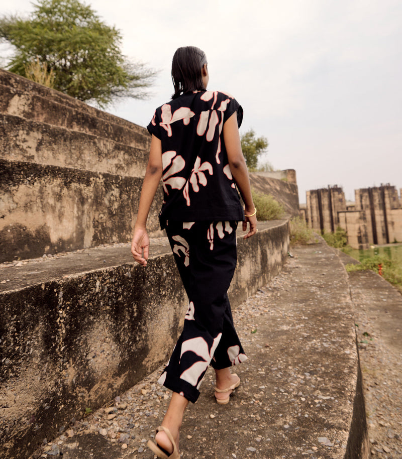 Lark co-ord set cotton by Khara Kapas in black for women Worldwide