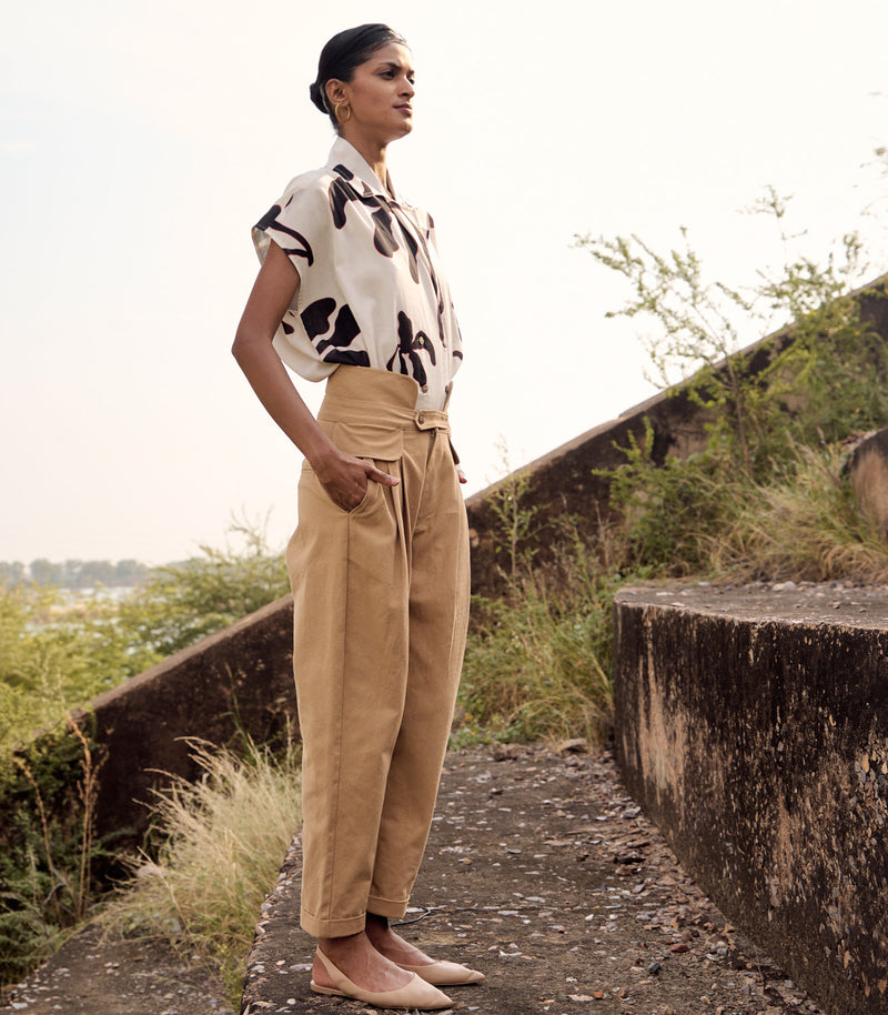 Remi trouser cotton by Khara Kapas in beige for women Worldwide