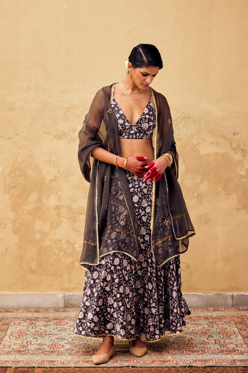Damak Ghagra set with Dupatta chanderi by Khara Kapas in charcoal for women Worldwide