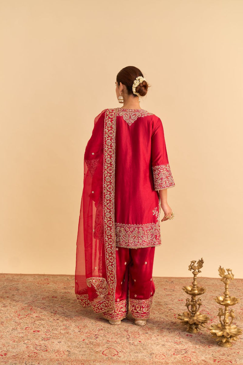 Dua Deep red Dabka Zardozi Embroidered Short kurta Set by SHEETAL BATRA in red color for women Worldwide
