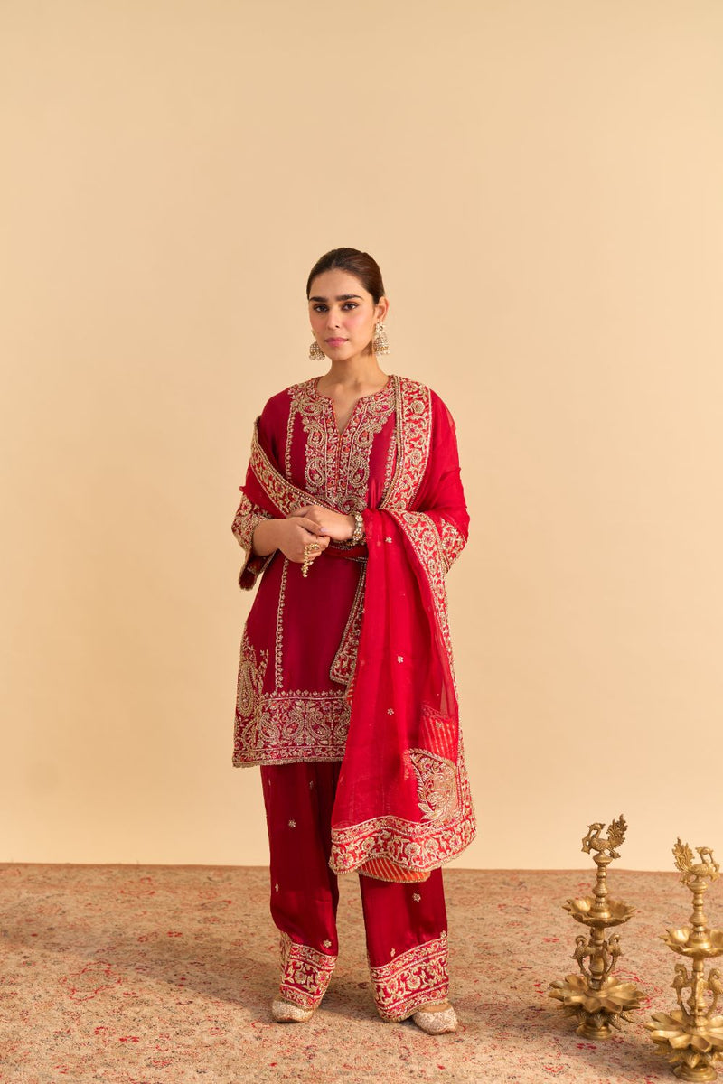 Dua Deep red Dabka Zardozi Embroidered Short kurta Set by SHEETAL BATRA in red color for women Worldwide