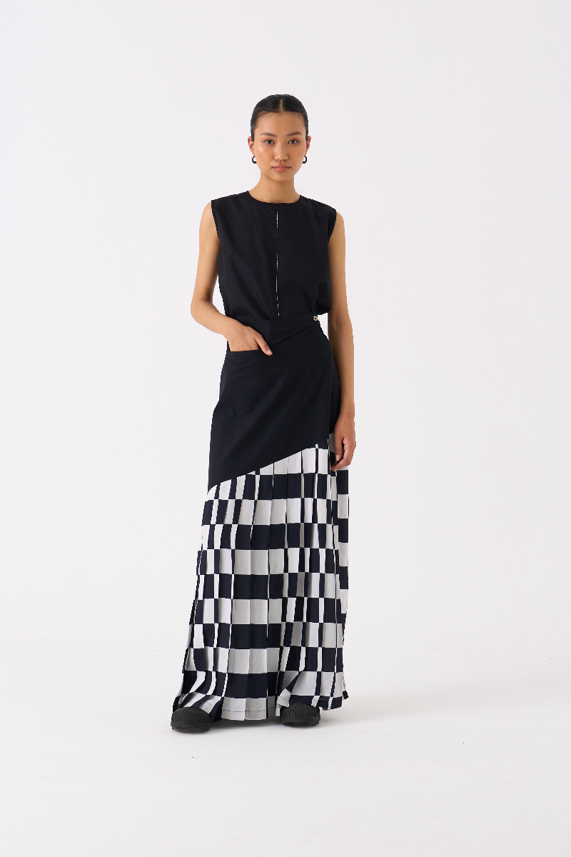 CHECKERED SKIRT CO-ORD 
(SET OF 2)-
BLACK poplin by THREE in black color for women Worldwide