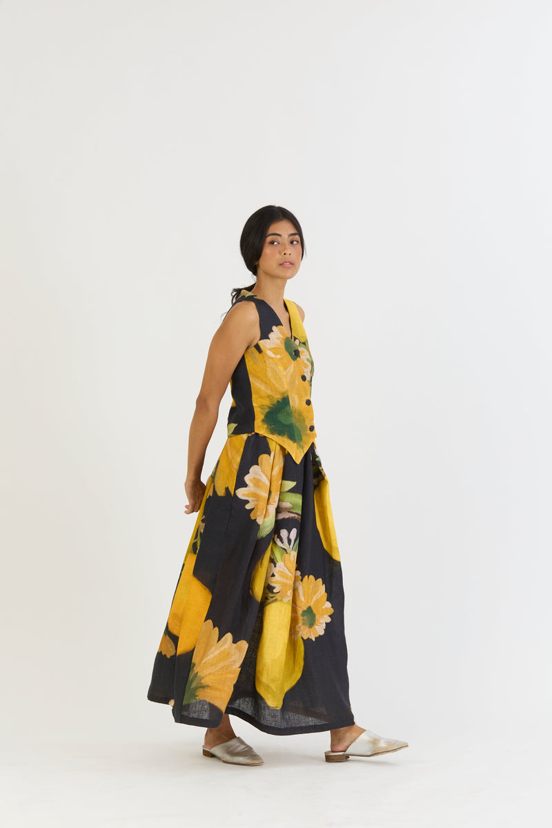 POMELLO WAISTCOAT AND BOX PLEAT SKIRT SET by Yam in yellow color for women Worldwide