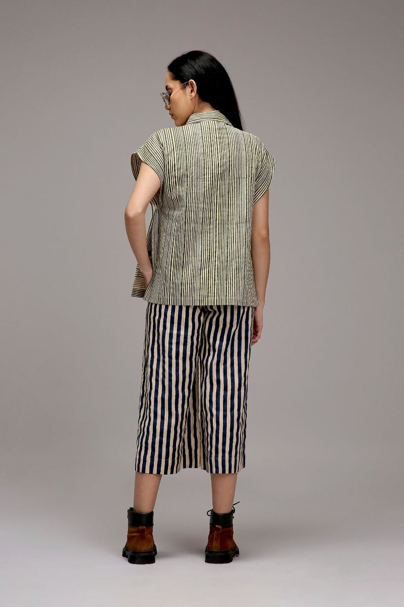 Egg-Shell Joker Shirt Capre Set cotton by Mati in white color for women Worldwide
