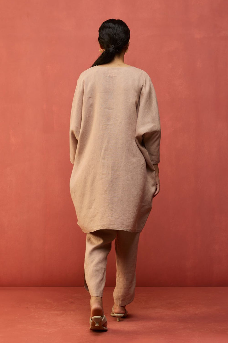 Etsu Yoke Linen Kurta - Dusty Rose linen by Manan in blush color for women Worldwide