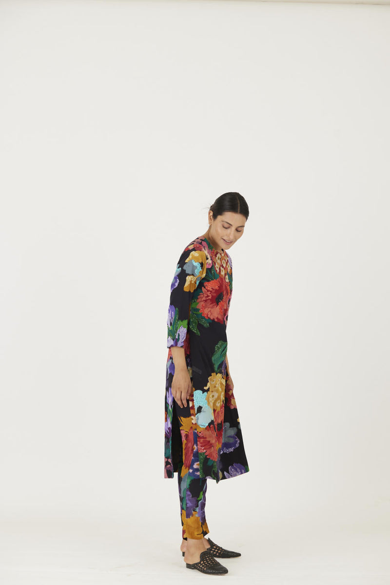FARAH BLACK EMBROIDERED KURTA SET Kurta Sets by Yam in black color for women Worldwide