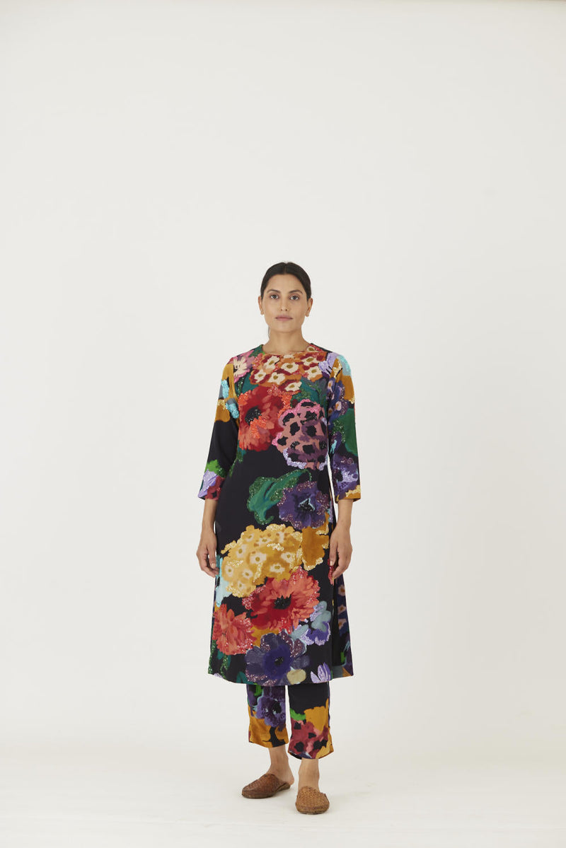 FARAH BLACK EMBROIDERED KURTA SET Kurta Sets by Yam in black color for women Worldwide