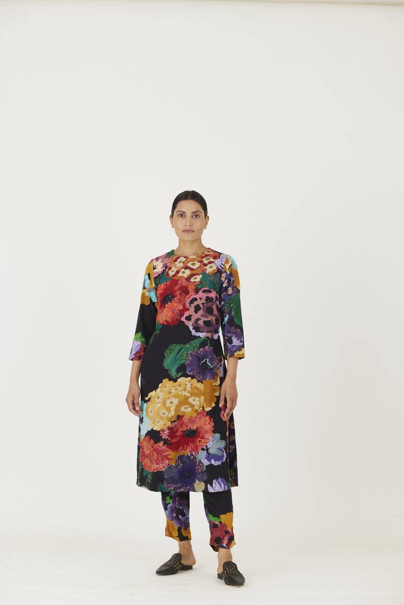 FARAH BLACK EMBROIDERED KURTA SET Kurta Sets by Yam in black color for women Worldwide