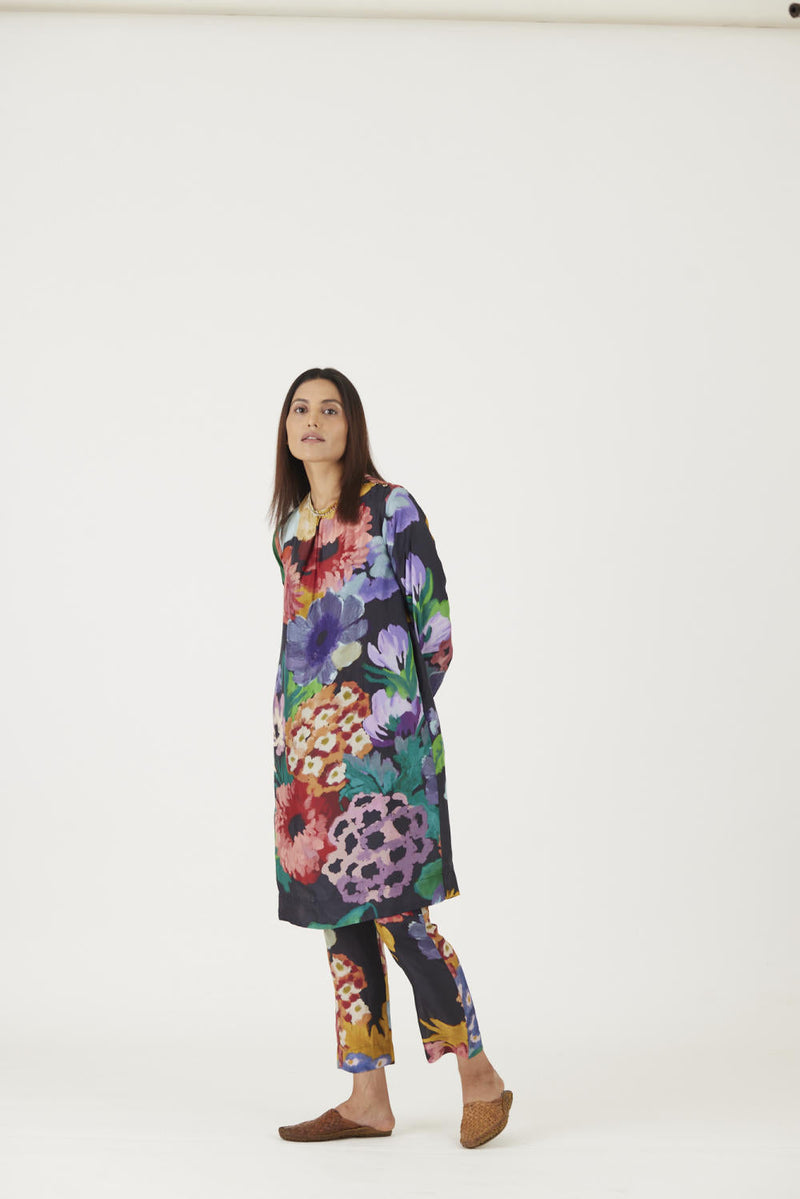 FARAH BLACK KURTA SET Kurta Sets by Yam in black color for women Worldwide