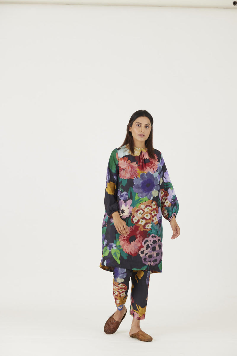 FARAH BLACK KURTA SET Kurta Sets by Yam in black color for women Worldwide