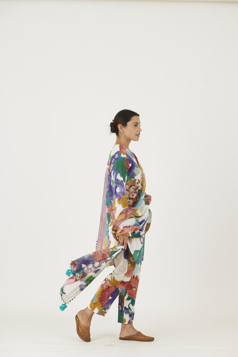 FARAH WHITE DUPATTA mul Dupattas by Yam in multi color for women Worldwide