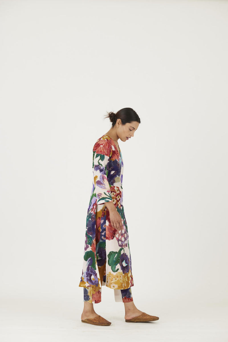 FARAH WHITE EMBROIDERED KURTA SET Kurta Sets by Yam for women Worldwide
