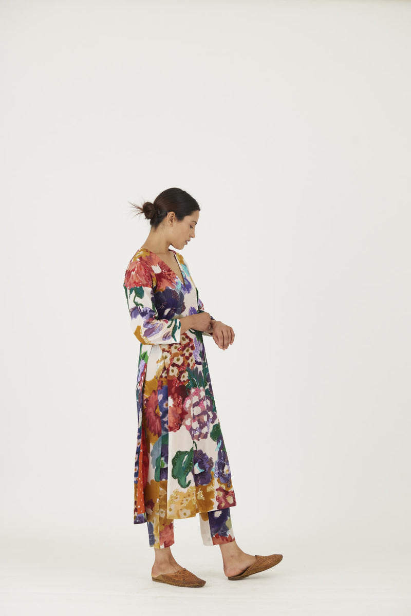 FARAH WHITE EMBROIDERED KURTA SET Kurta Sets by Yam for women Worldwide