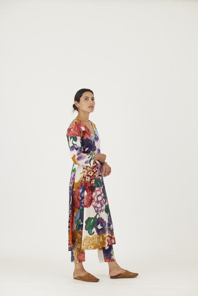 FARAH WHITE EMBROIDERED KURTA SET Kurta Sets by Yam for women Worldwide