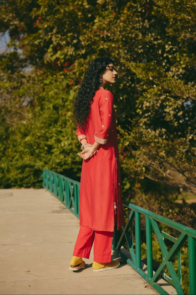 FARIHA & NAZEERA KURTA & PANT chanderi by Rashika Mittal in red color for women Worldwide